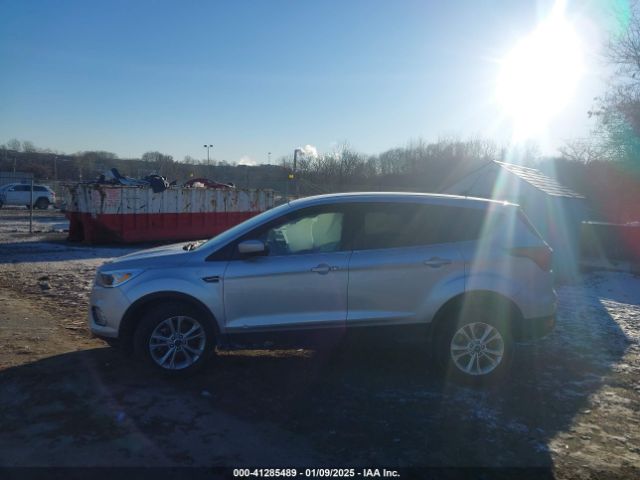 1FMCU9GD3KUA86796 Ford ESCAPE SE