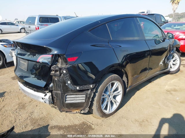 2024 TESLA MODEL Y 7SAYGDED3RF050698 Photo 3