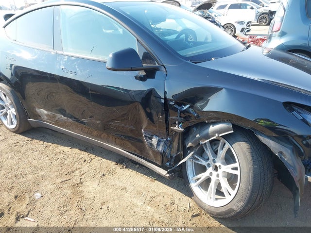 2024 TESLA MODEL Y 7SAYGDED3RF050698 Photo 5