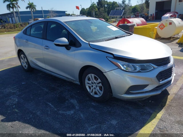 Chevrolet Cruze Ls Auto 2017 1G1BC5SM8H7258226 Image 1