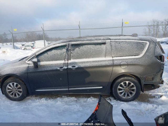 2C4RC1BG0HR544093 Chrysler Pacifica Touring-l