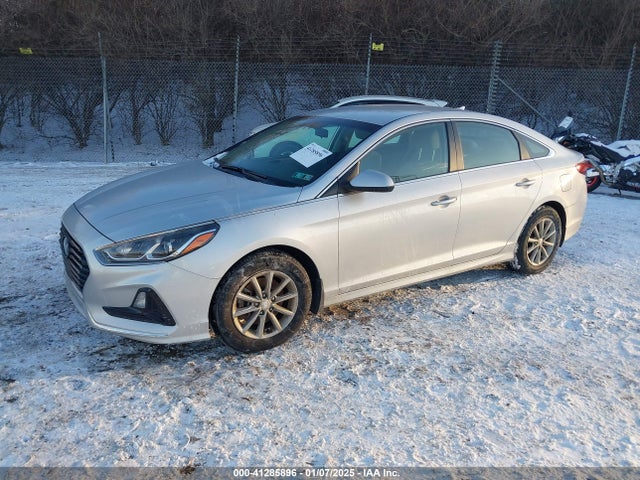Hyundai SONATA SE 2018 5NPE24AF6JH708946 Image 2