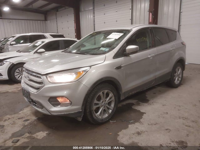 Ford ESCAPE SE 2017 1FMCU9GD8HUB76020 Image 2