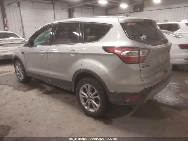 Ford ESCAPE SE 2017 1FMCU9GD8HUB76020 Image 3