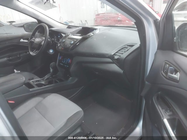 Ford ESCAPE SE 2017 1FMCU9GD8HUB76020 Image 5