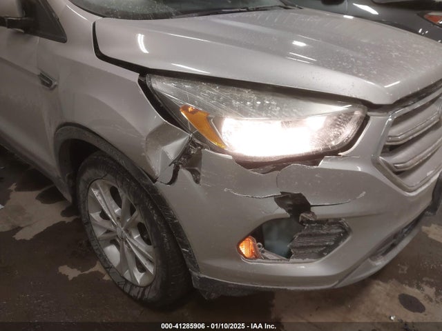 Ford ESCAPE SE 2017 1FMCU9GD8HUB76020 Image 6