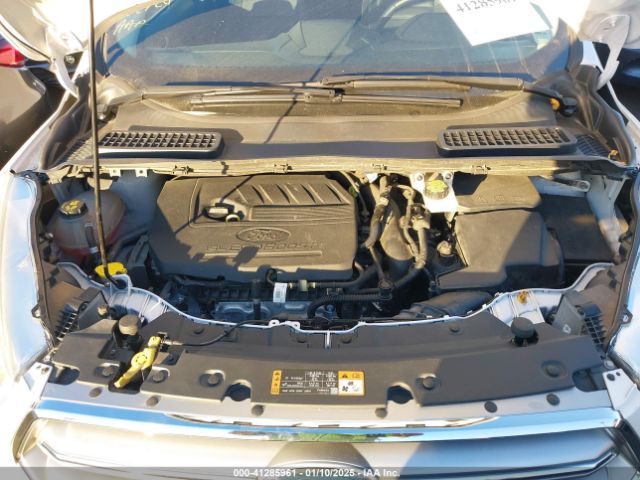 1FMCU0JDXHUD84534 Ford Escape Titanium