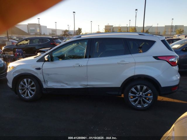 1FMCU0JDXHUD84534 Ford Escape Titanium