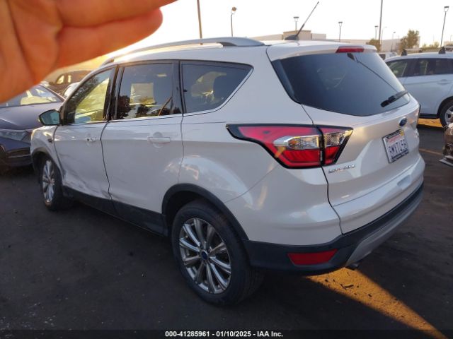 1FMCU0JDXHUD84534 Ford Escape Titanium