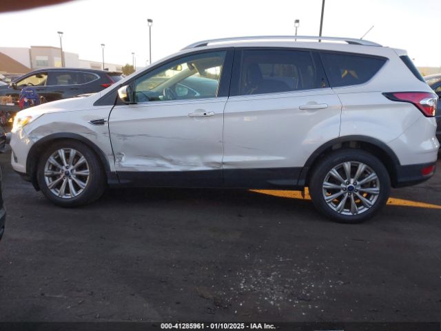 1FMCU0JDXHUD84534 Ford Escape Titanium