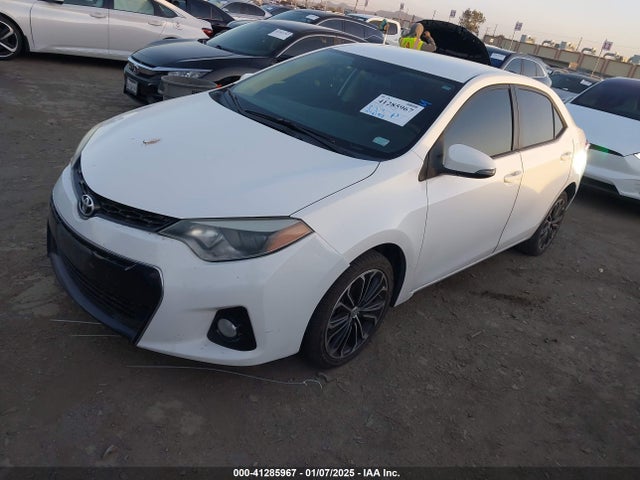 Toyota Corolla S Plus 2014 5YFBURHEXEP051004 Image 2