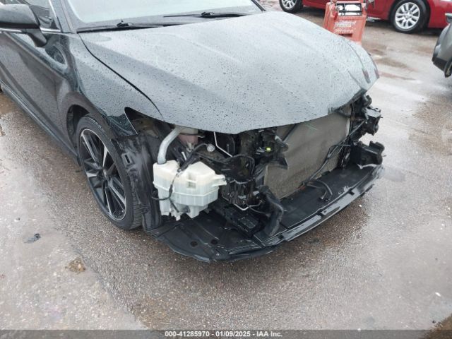 4T1B61HK5JU109286 Toyota CAMRY XSE