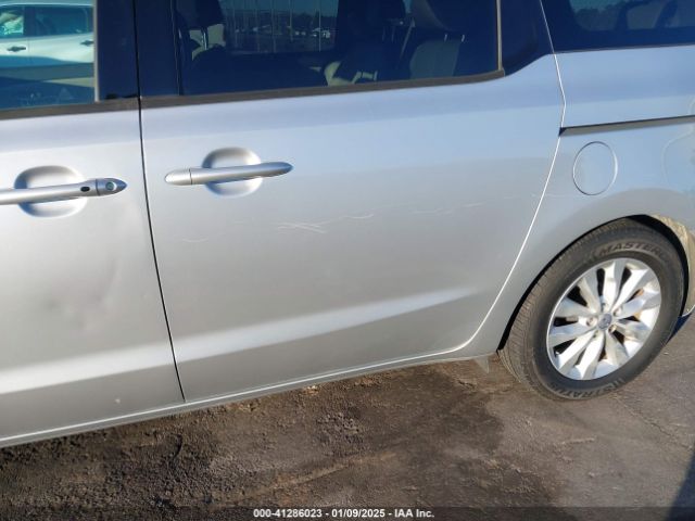 KNDMC5C18F6034235 KIA SEDONA EX