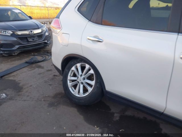KNMAT2MV8FP541293 Nissan ROGUE SV