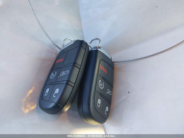 1C4RJFAG2MC572341 Jeep Grand Cherokee Laredo E 4x4