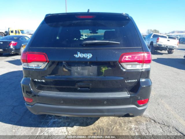 1C4RJFAG2MC572341 Jeep Grand Cherokee Laredo E 4x4
