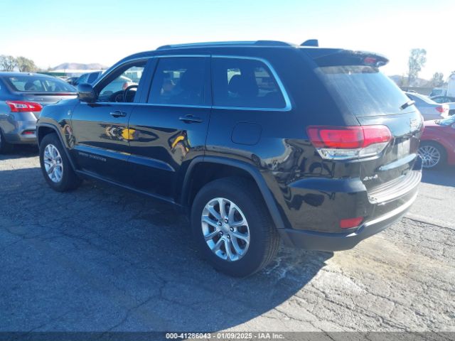 1C4RJFAG2MC572341 Jeep Grand Cherokee Laredo E 4x4