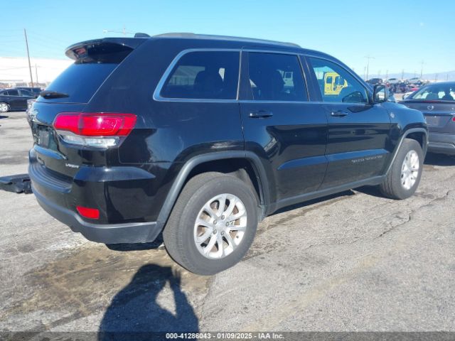 1C4RJFAG2MC572341 Jeep Grand Cherokee Laredo E 4x4