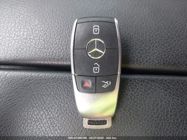W1N4M4HB1NW239248 Mercedes-Benz Glb 250 4matic