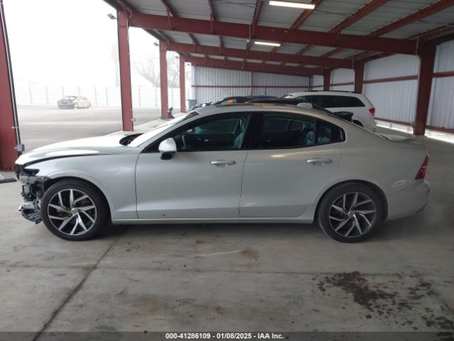 7JR102FK8LG066432 Volvo S60 T5 Momentum