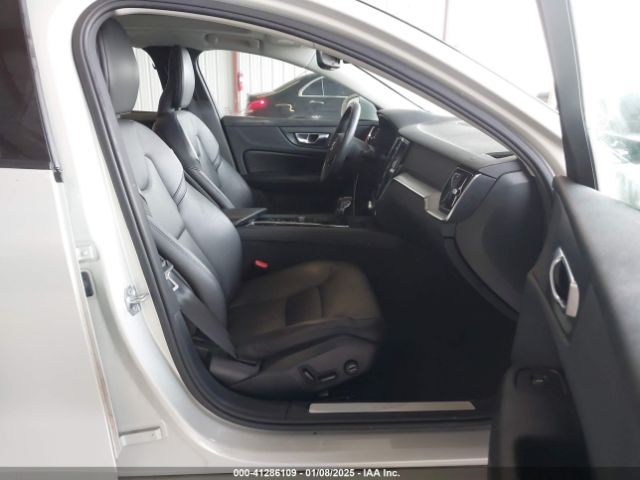 7JR102FK8LG066432 Volvo S60 T5 Momentum