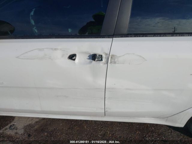 3KPA25AD0PE562480 KIA Rio 5-door S