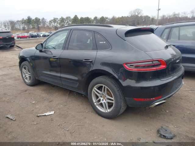 2018 PORSCHE MACAN WP1AA2A59JLB20286 Photo 2