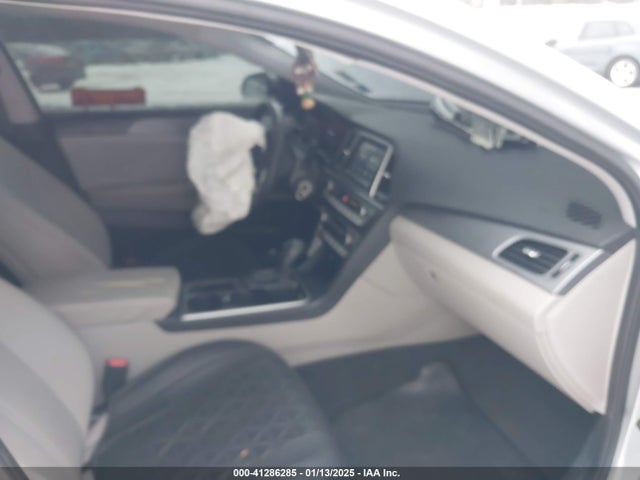 5NPE24AF1KH743704 Hyundai SONATA SE
