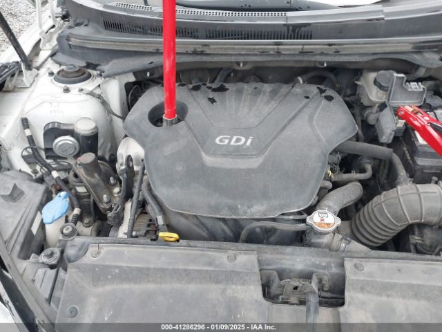 KMHTC6AD7EU217470 Hyundai Veloster Base W/gray