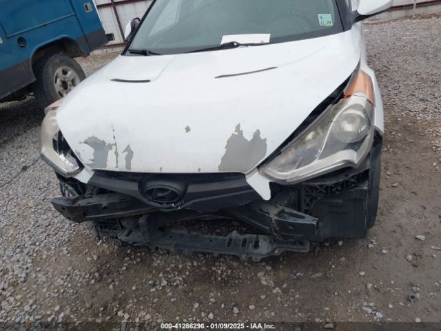 KMHTC6AD7EU217470 Hyundai Veloster Base W/gray