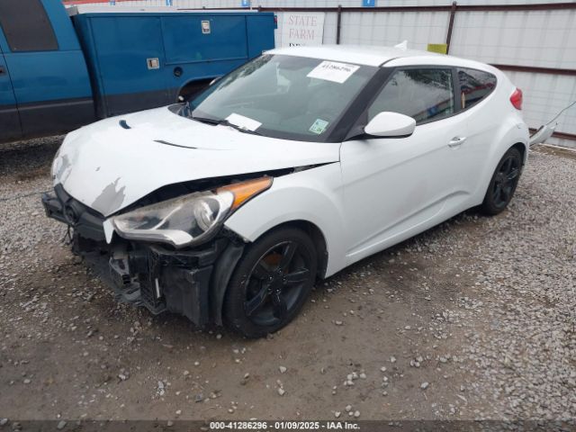KMHTC6AD7EU217470 Hyundai Veloster Base W/gray