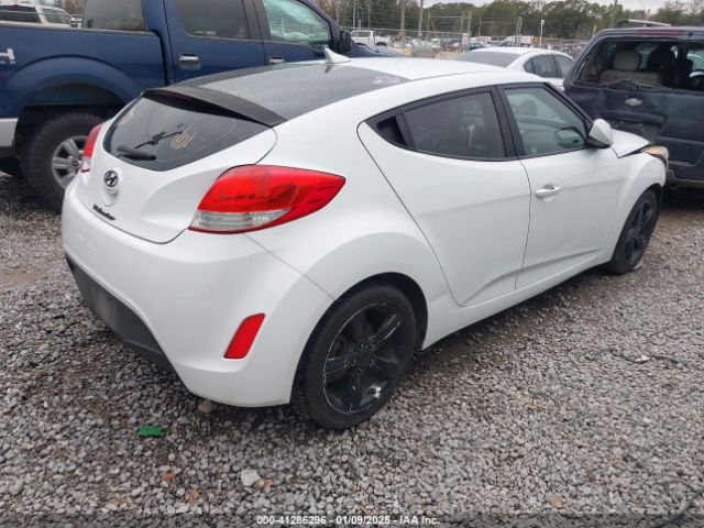 KMHTC6AD7EU217470 Hyundai Veloster Base W/gray