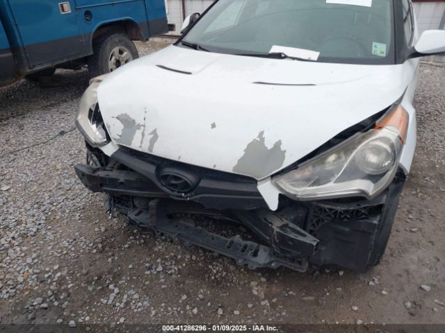 KMHTC6AD7EU217470 Hyundai Veloster Base W/gray