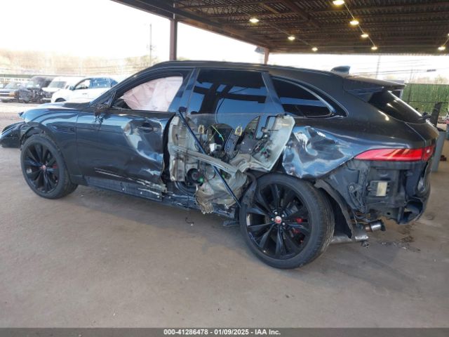 2017 JAGUAR F-PACE SADCM2BV6HA497152 Photo 2