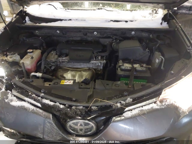 Toyota RAV4 LE 2017 JTMBFREV6HJ110914 Image 10