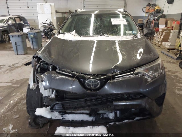 Toyota RAV4 LE 2017 JTMBFREV6HJ110914 Image 13