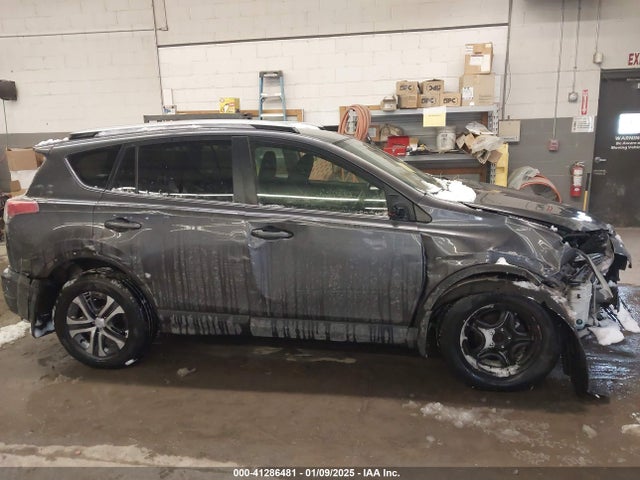 Toyota RAV4 LE 2017 JTMBFREV6HJ110914 Image 14