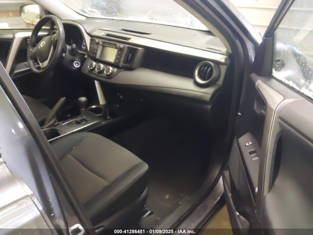 Toyota RAV4 LE 2017 JTMBFREV6HJ110914 Image 5
