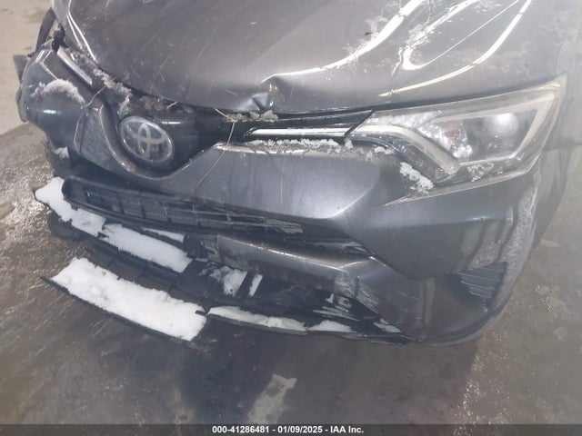 Toyota RAV4 LE 2017 JTMBFREV6HJ110914 Image 6