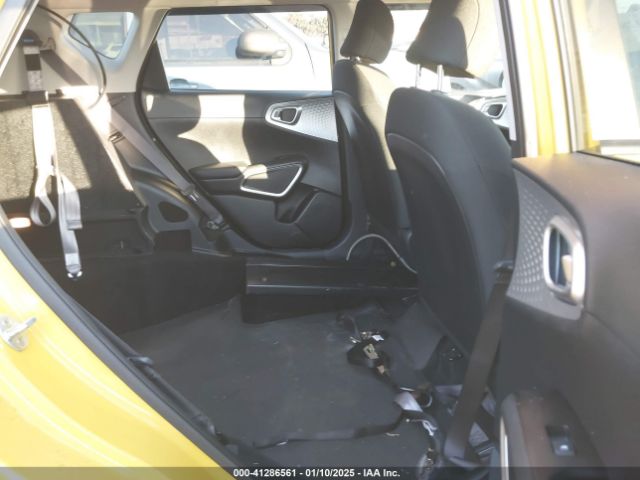 KNDJ23AU6L7071197 KIA Soul X-line
