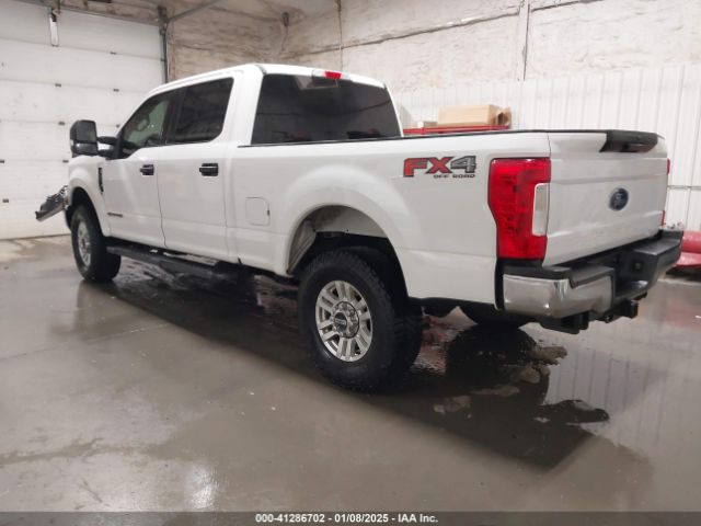 1FT7W2BTXKEE56187 Ford F-250 Xlt