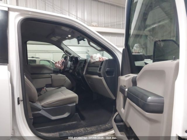 1FT7W2BTXKEE56187 Ford F-250 Xlt