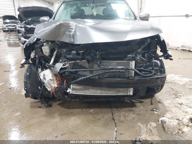 5N1AT2MV5HC760976 Nissan ROGUE SV