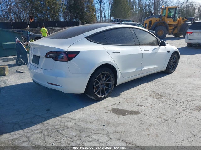 2022 TESLA MODEL 3 5YJ3E1EA2NF154885 Photo 3