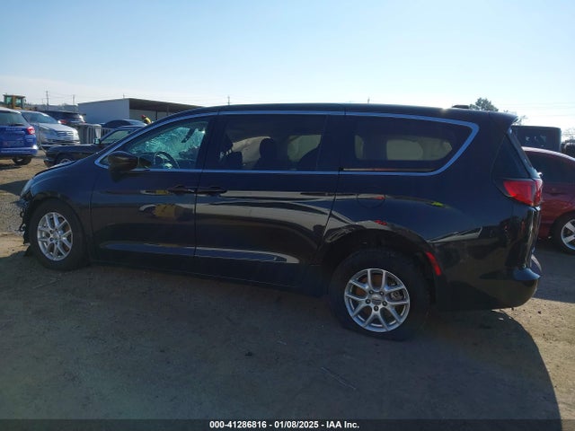 Chrysler Voyager Lx 2022 2C4RC1CG3NR153028 Image 15