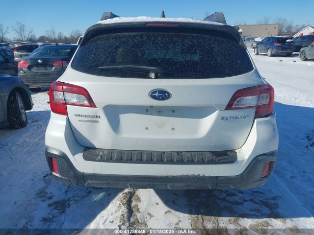 Subaru Outback 2.5i Premium 2018 4S4BSAFC5J3334420 Image 16