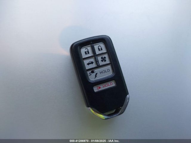 JHMZC5F32JC002070 Honda Clarity Plug-in Hybrid Touring