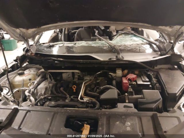 JN8AT3BB4MW218171 Nissan Rogue Sv Intelligent Awd
