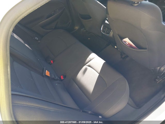 1G1ZD5ST2JF153664 Chevrolet MALIBU LT