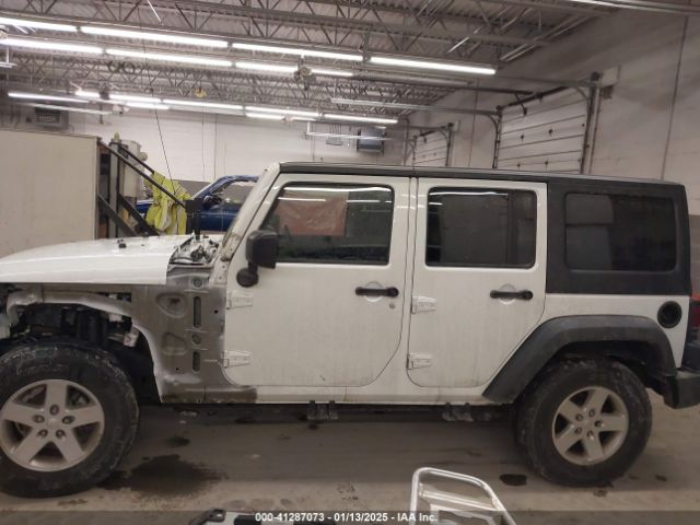 1C4BJWDG0FL702262 Jeep Wrangler Unlimited Sport